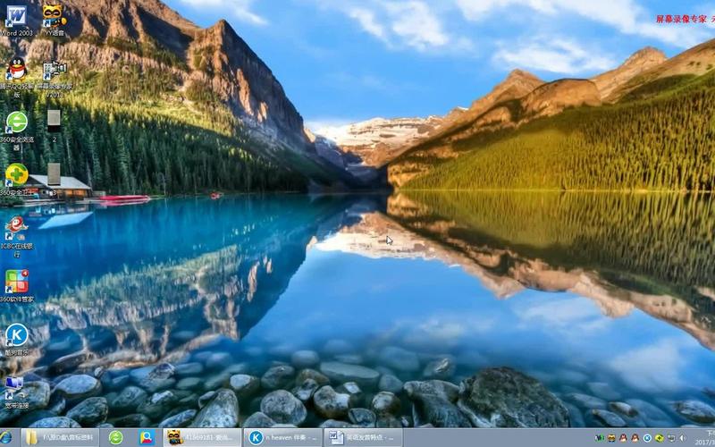 Hàng xóm cứu 3 người lớn tuổi khỏi đám cháy căn nhà trong hẻm